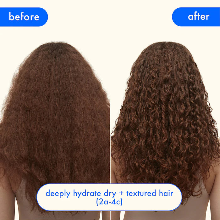 Antes y después con Amika Hydra Rush: rizos suaves y sin frizz.