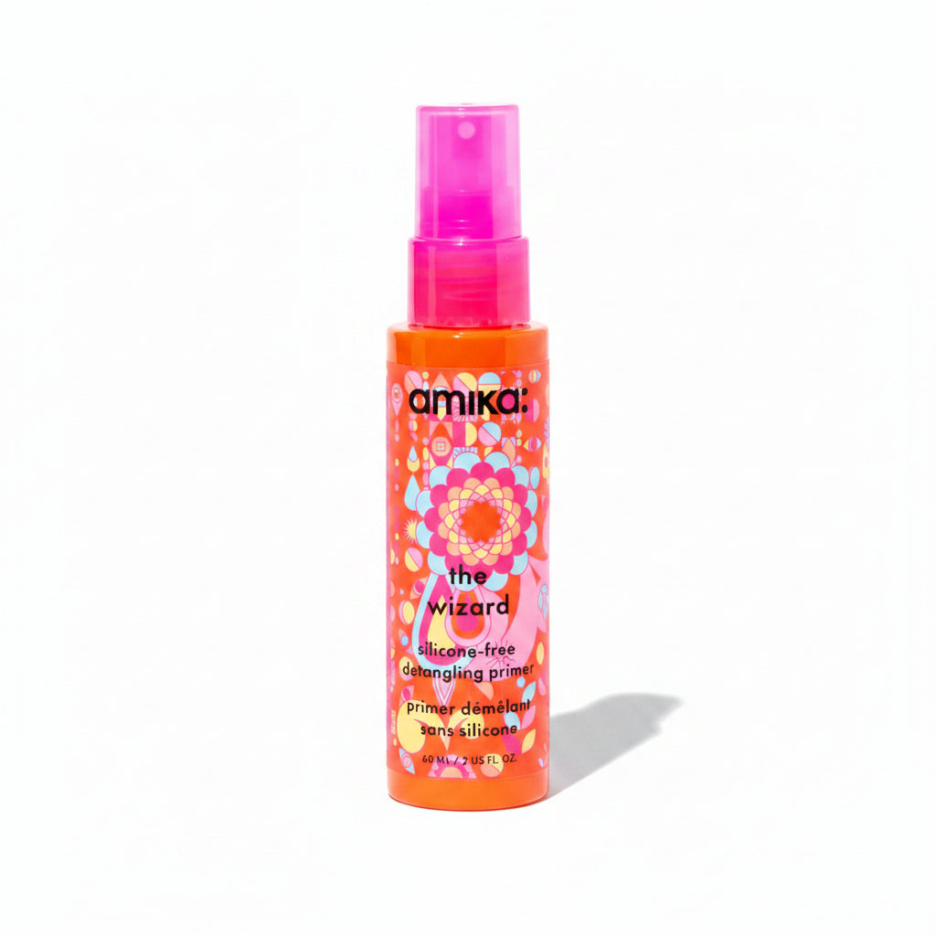Ideal para usar antes del blower o herramientas de calor, ayuda a proteger el cabello hasta 450°F, reducir el tiempo de secado y controlar el frizz dejando el cabello con una apariencia más suave, brillante y manejable.