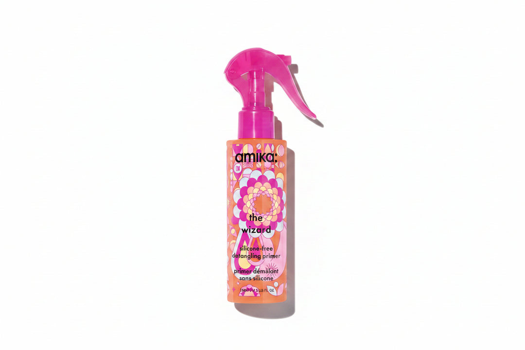 Ideal para usar antes del blower o herramientas de calor, ayuda a proteger el cabello hasta 450°F, reducir el tiempo de secado y controlar el frizz dejando el cabello con una apariencia más suave, brillante y manejable.