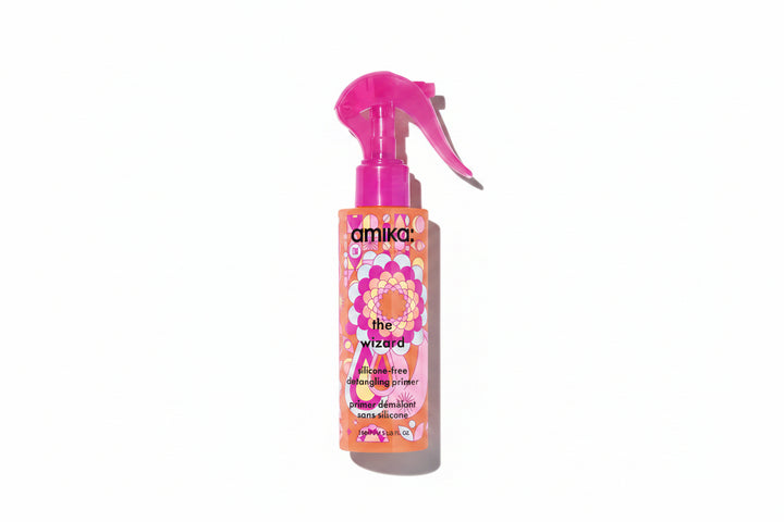 Ideal para usar antes del blower o herramientas de calor, ayuda a proteger el cabello hasta 450°F, reducir el tiempo de secado y controlar el frizz dejando el cabello con una apariencia más suave, brillante y manejable.